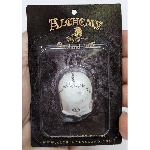 Alchemy Collectible Mini Skull with Rose - 1.5" - England - NEW - Picture 2 of 5
